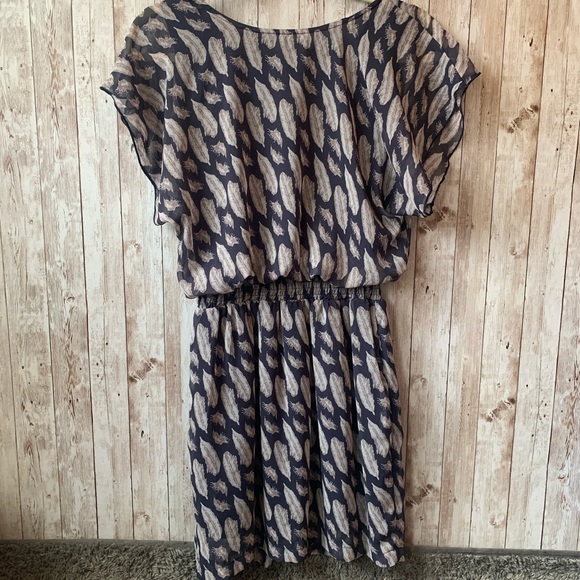 Paisley and Ivy Feather design dress - Picture 2 of 5